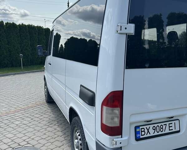 Белый Мерседес Sprinter, объемом двигателя 2.15 л и пробегом 371 тыс. км за 8000 $, фото 2 на Automoto.ua
