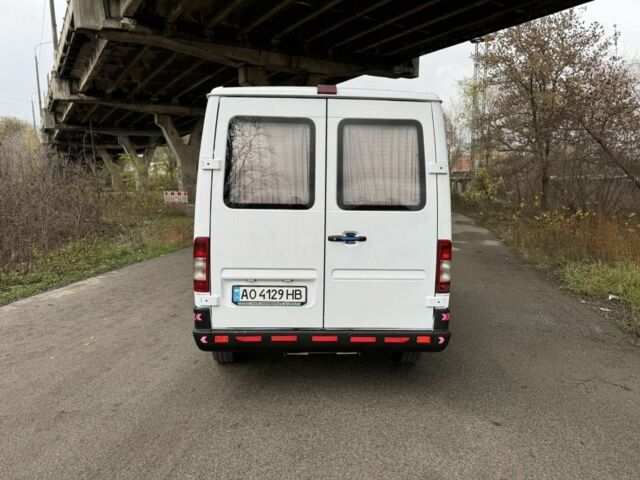 Белый Мерседес Sprinter, объемом двигателя 2.1 л и пробегом 300 тыс. км за 5600 $, фото 4 на Automoto.ua