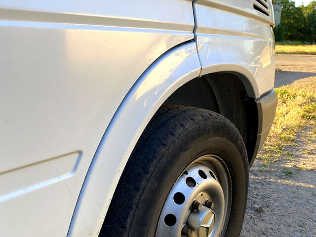 Белый Мерседес Sprinter, объемом двигателя 2.2 л и пробегом 570 тыс. км за 7200 $, фото 8 на Automoto.ua