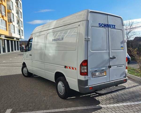Белый Мерседес Sprinter, объемом двигателя 0 л и пробегом 375 тыс. км за 10000 $, фото 38 на Automoto.ua