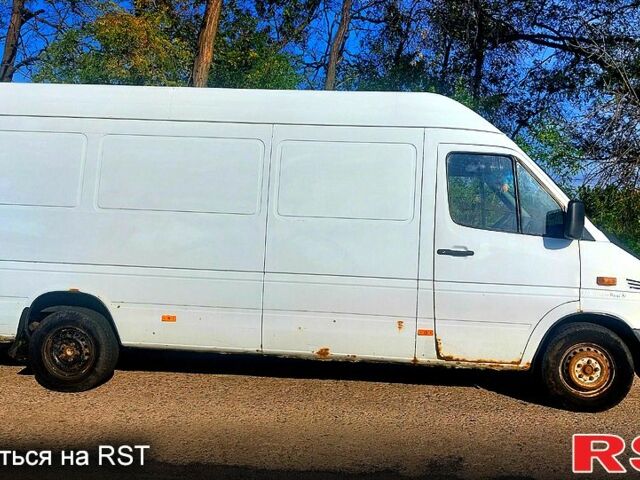 Білий Мерседес Sprinter, об'ємом двигуна 2.1 л та пробігом 500 тис. км за 7000 $, фото 3 на Automoto.ua