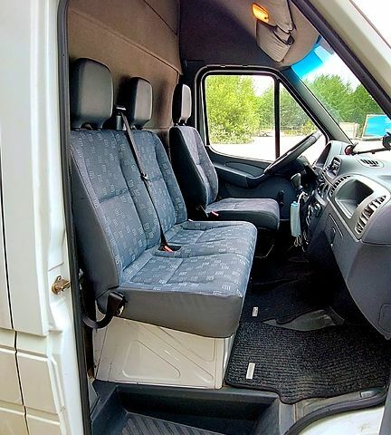 Білий Мерседес Sprinter, об'ємом двигуна 2.1 л та пробігом 370 тис. км за 8200 $, фото 10 на Automoto.ua