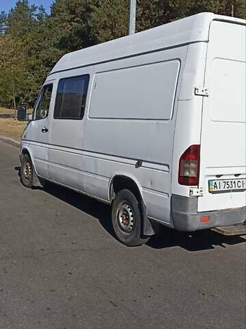 Белый Мерседес Sprinter, объемом двигателя 2.69 л и пробегом 307 тыс. км за 6999 $, фото 5 на Automoto.ua