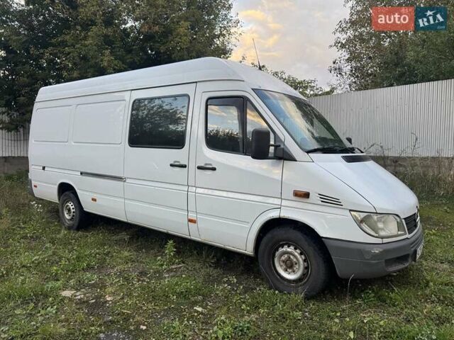Белый Мерседес Sprinter, объемом двигателя 2.2 л и пробегом 388 тыс. км за 9700 $, фото 1 на Automoto.ua