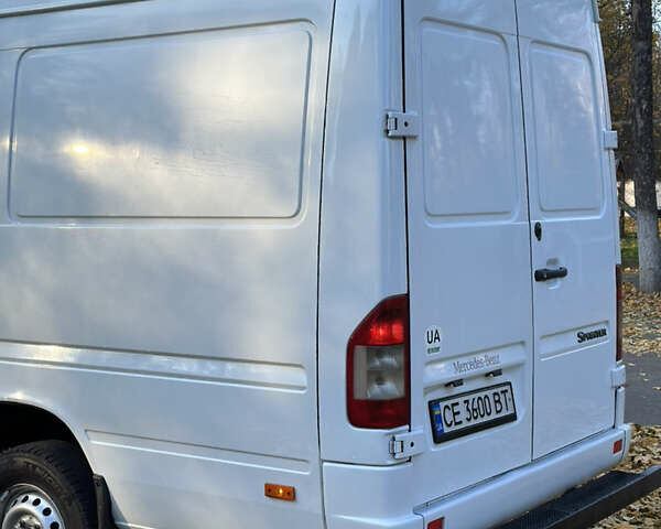 Белый Мерседес Sprinter, объемом двигателя 2.7 л и пробегом 200 тыс. км за 13900 $, фото 12 на Automoto.ua