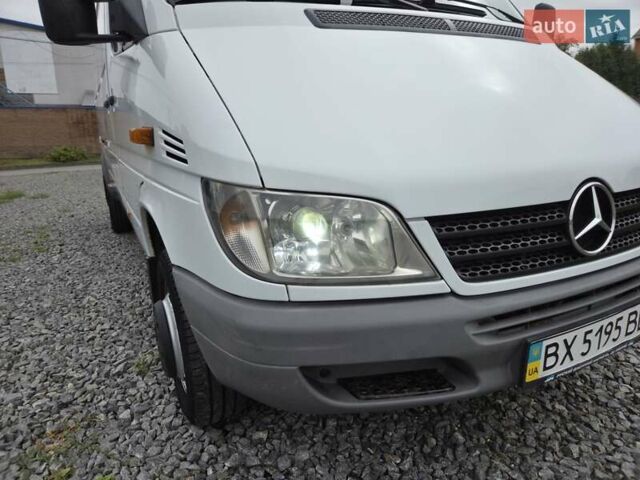 Белый Мерседес Sprinter, объемом двигателя 2.7 л и пробегом 350 тыс. км за 18900 $, фото 13 на Automoto.ua
