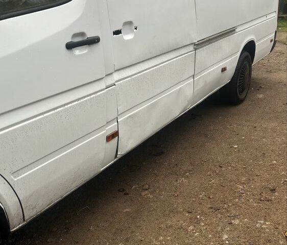 Мерседес Sprinter 2005 в Кривом Роге на Automoto.ua Белый Мерседес Sprinter, объемом двигателя 0 л и пробегом 441 тыс. км за 6200 $, фото 3 на Automoto.ua