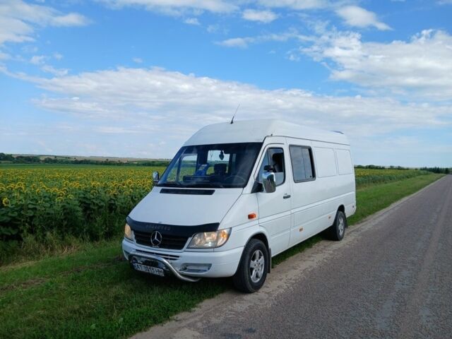 Белый Мерседес Sprinter, объемом двигателя 2.1 л и пробегом 313 тыс. км за 9555 $, фото 6 на Automoto.ua