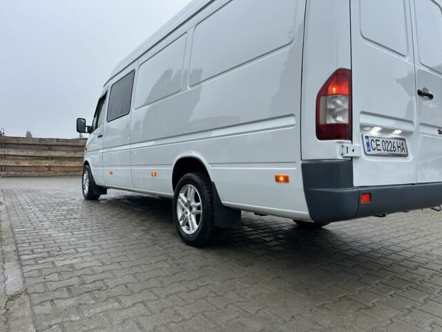 Белый Мерседес Sprinter, объемом двигателя 2.1 л и пробегом 850 тыс. км за 10500 $, фото 10 на Automoto.ua