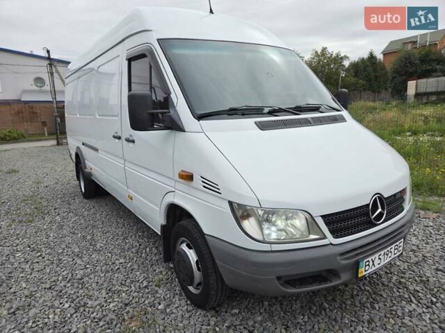 Белый Мерседес Sprinter, объемом двигателя 2.7 л и пробегом 350 тыс. км за 19800 $, фото 6 на Automoto.ua