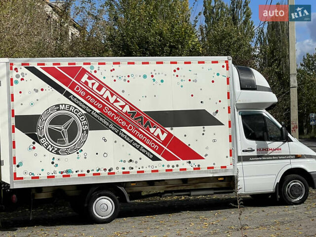 Белый Мерседес Sprinter, объемом двигателя 2.7 л и пробегом 430 тыс. км за 13500 $, фото 9 на Automoto.ua