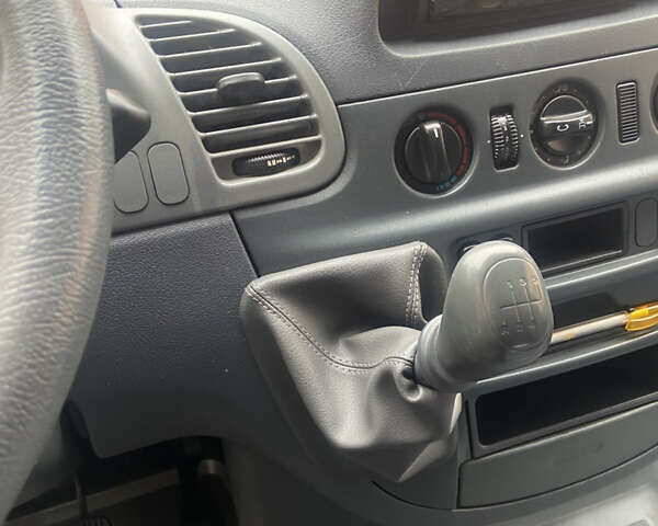 Білий Мерседес Sprinter, об'ємом двигуна 2.1 л та пробігом 180 тис. км за 15000 $, фото 9 на Automoto.ua
