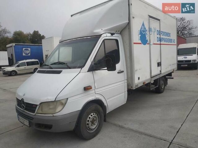 Белый Мерседес Sprinter, объемом двигателя 2.69 л и пробегом 565 тыс. км за 5000 $, фото 1 на Automoto.ua