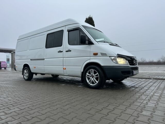 Белый Мерседес Sprinter, объемом двигателя 2.1 л и пробегом 850 тыс. км за 10500 $, фото 6 на Automoto.ua