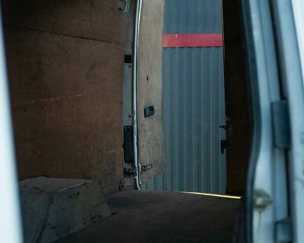 Білий Мерседес Sprinter, об'ємом двигуна 2.2 л та пробігом 490 тис. км за 12500 $, фото 6 на Automoto.ua