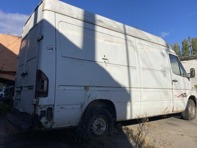 Білий Мерседес Sprinter, об'ємом двигуна 2.1 л та пробігом 402 тис. км за 2500 $, фото 2 на Automoto.ua