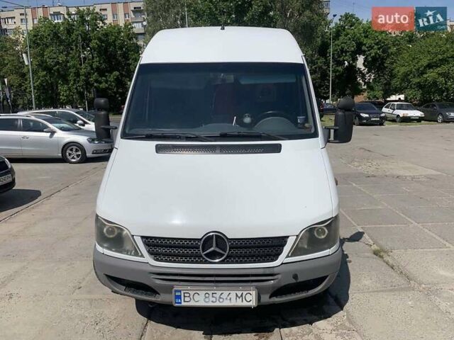 Белый Мерседес Sprinter, объемом двигателя 2.69 л и пробегом 625 тыс. км за 11999 $, фото 11 на Automoto.ua