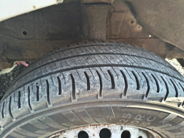 Білий Мерседес Sprinter, об'ємом двигуна 2.7 л та пробігом 111 тис. км за 7800 $, фото 10 на Automoto.ua