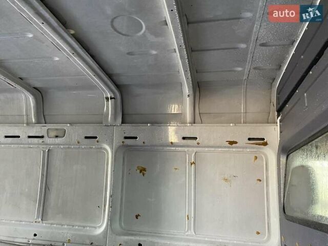 Білий Мерседес Sprinter, об'ємом двигуна 0 л та пробігом 220 тис. км за 12000 $, фото 1 на Automoto.ua