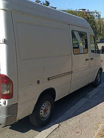 Белый Мерседес Sprinter, объемом двигателя 2.69 л и пробегом 307 тыс. км за 6999 $, фото 6 на Automoto.ua