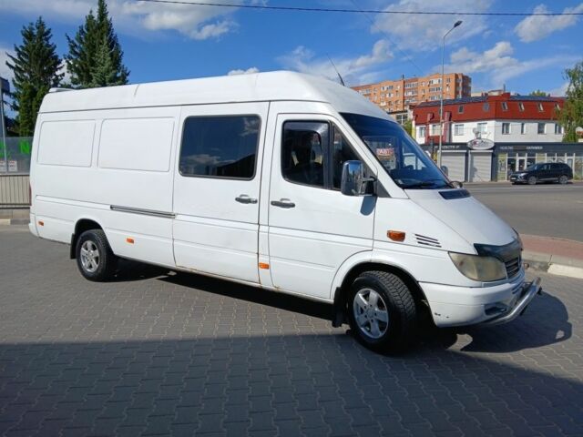 Белый Мерседес Sprinter, объемом двигателя 2.1 л и пробегом 313 тыс. км за 9555 $, фото 10 на Automoto.ua