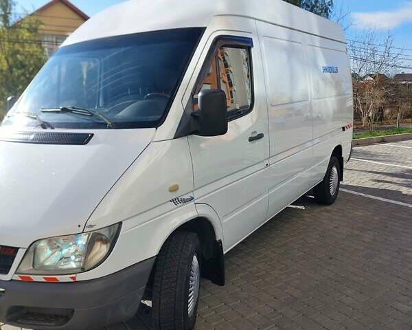 Белый Мерседес Sprinter, объемом двигателя 0 л и пробегом 375 тыс. км за 10000 $, фото 4 на Automoto.ua