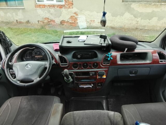 Белый Мерседес Sprinter, объемом двигателя 2.2 л и пробегом 320 тыс. км за 6200 $, фото 5 на Automoto.ua