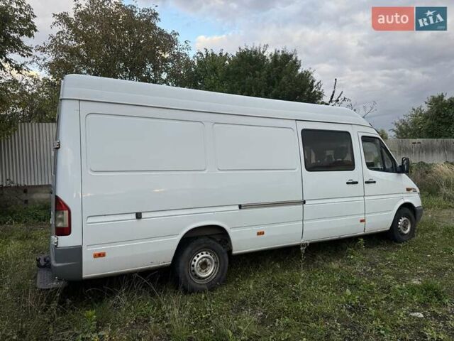 Белый Мерседес Sprinter, объемом двигателя 2.2 л и пробегом 388 тыс. км за 9700 $, фото 4 на Automoto.ua
