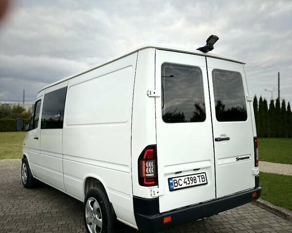 Белый Мерседес Sprinter, объемом двигателя 2.2 л и пробегом 370 тыс. км за 8300 $, фото 6 на Automoto.ua
