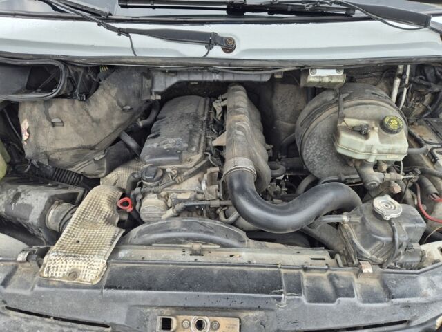 Білий Мерседес Sprinter, об'ємом двигуна 2.7 л та пробігом 796 тис. км за 14500 $, фото 19 на Automoto.ua