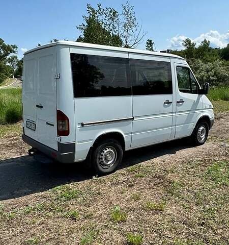 Белый Мерседес Sprinter, объемом двигателя 2.15 л и пробегом 304 тыс. км за 9500 $, фото 5 на Automoto.ua