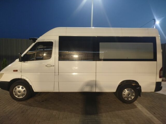 Білий Мерседес Sprinter, об'ємом двигуна 2.1 л та пробігом 600 тис. км за 8000 $, фото 2 на Automoto.ua