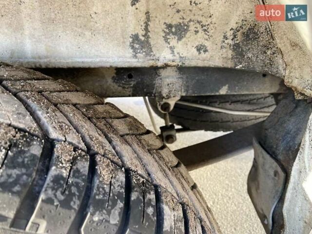 Білий Мерседес Sprinter, об'ємом двигуна 0 л та пробігом 220 тис. км за 12000 $, фото 9 на Automoto.ua