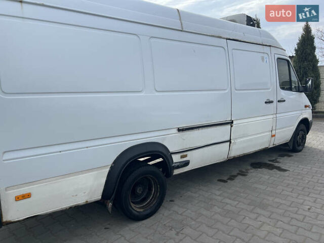 Белый Мерседес Sprinter, объемом двигателя 2.7 л и пробегом 470 тыс. км за 9000 $, фото 7 на Automoto.ua