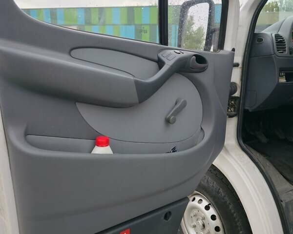 Белый Мерседес Sprinter, объемом двигателя 2.1 л и пробегом 656 тыс. км за 6500 $, фото 12 на Automoto.ua