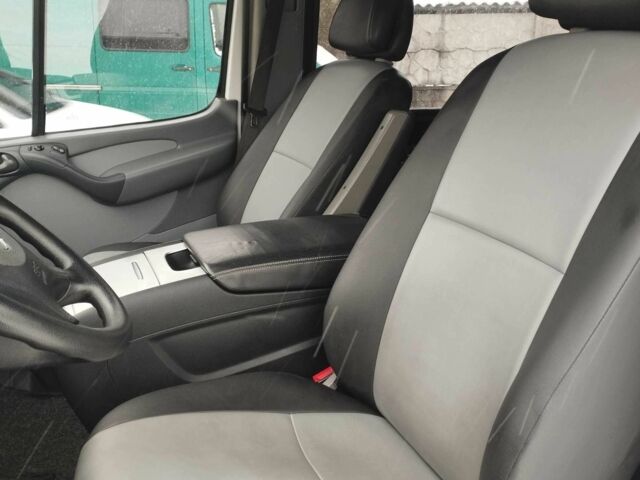 Белый Мерседес Sprinter, объемом двигателя 2.1 л и пробегом 262 тыс. км за 12000 $, фото 8 на Automoto.ua