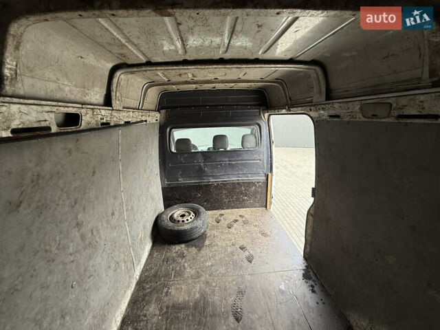Білий Мерседес Sprinter, об'ємом двигуна 2.2 л та пробігом 418 тис. км за 5500 $, фото 13 на Automoto.ua