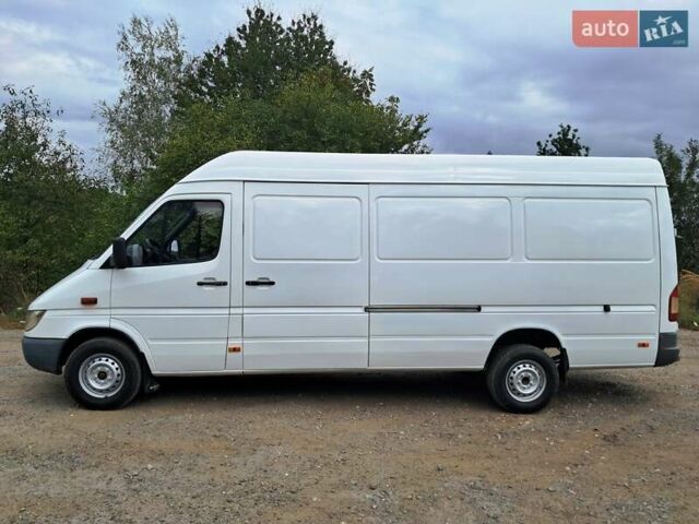 Белый Мерседес Sprinter, объемом двигателя 2.1 л и пробегом 476 тыс. км за 8700 $, фото 2 на Automoto.ua
