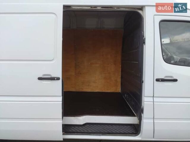 Белый Мерседес Sprinter, объемом двигателя 0 л и пробегом 298 тыс. км за 17500 $, фото 23 на Automoto.ua