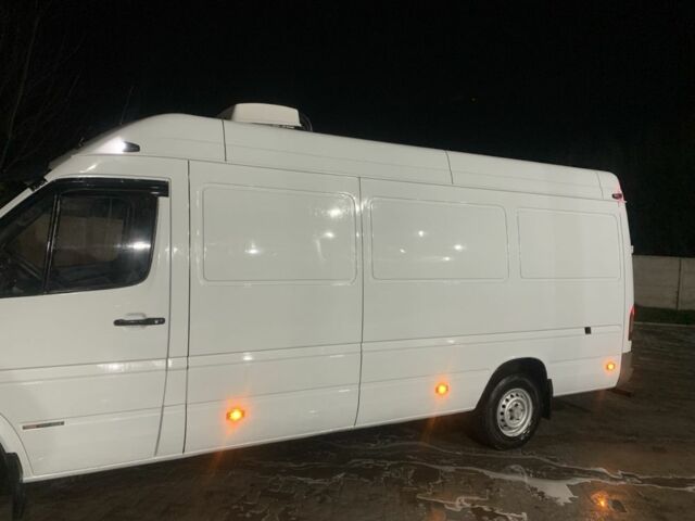 Білий Мерседес Sprinter, об'ємом двигуна 2.7 л та пробігом 214 тис. км за 13976 $, фото 1 на Automoto.ua