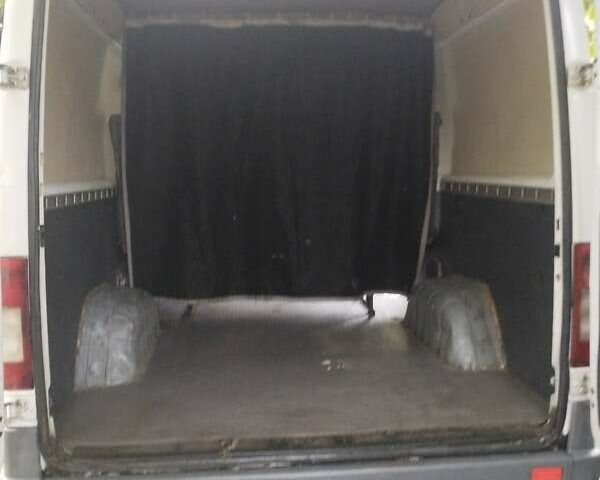 Белый Мерседес Sprinter, объемом двигателя 2.15 л и пробегом 380 тыс. км за 8500 $, фото 4 на Automoto.ua