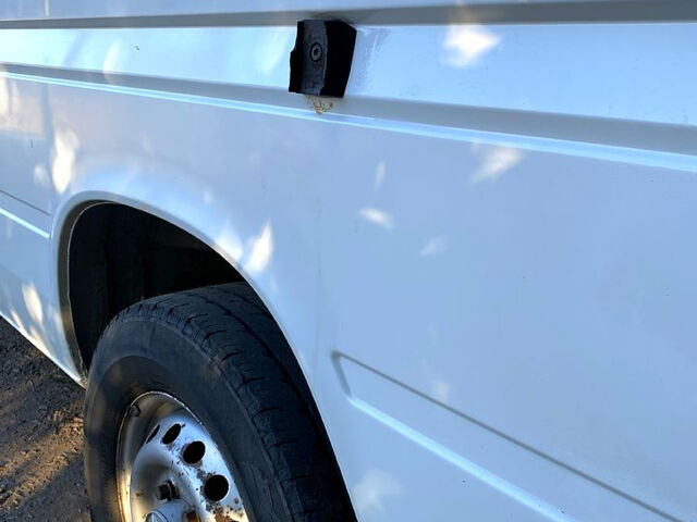 Белый Мерседес Sprinter, объемом двигателя 2.2 л и пробегом 570 тыс. км за 7200 $, фото 5 на Automoto.ua