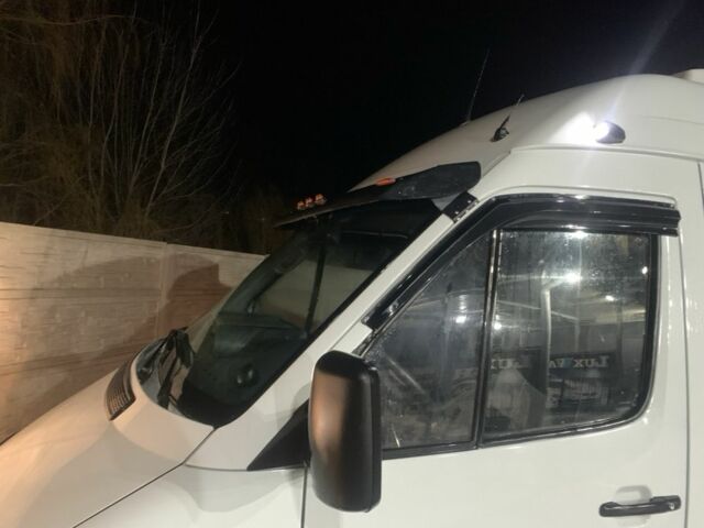 Білий Мерседес Sprinter, об'ємом двигуна 2.7 л та пробігом 214 тис. км за 13976 $, фото 5 на Automoto.ua