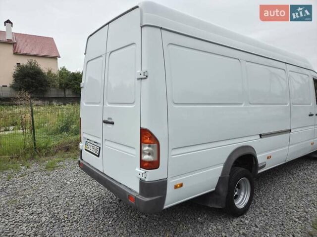 Белый Мерседес Sprinter, объемом двигателя 2.7 л и пробегом 350 тыс. км за 18900 $, фото 12 на Automoto.ua