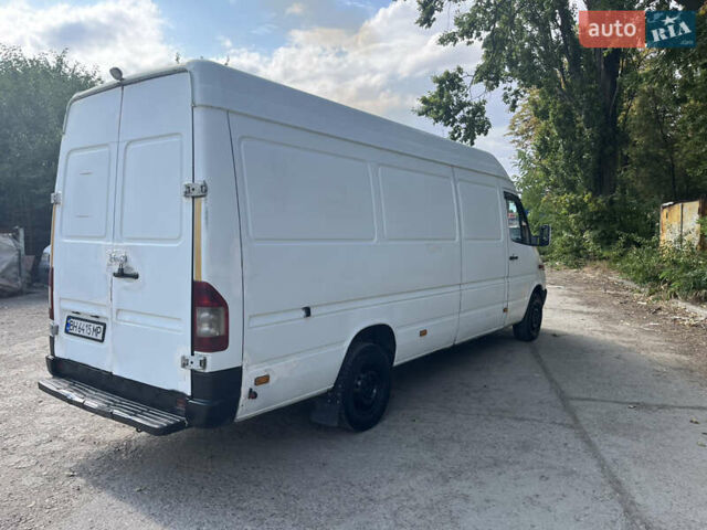 Белый Мерседес Sprinter, объемом двигателя 2.15 л и пробегом 554 тыс. км за 7000 $, фото 7 на Automoto.ua