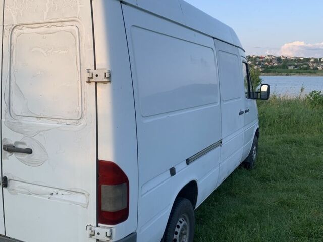 Белый Мерседес Sprinter, объемом двигателя 0 л и пробегом 3 тыс. км за 5700 $, фото 3 на Automoto.ua