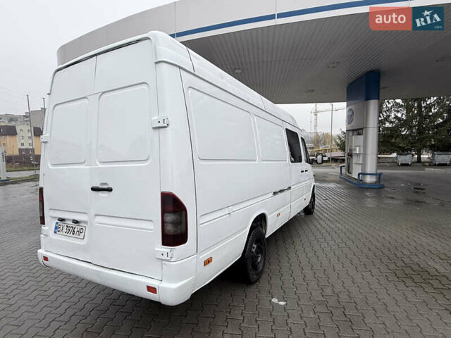Белый Мерседес Sprinter, объемом двигателя 2.15 л и пробегом 480 тыс. км за 7400 $, фото 9 на Automoto.ua