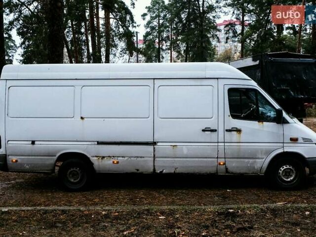 Белый Мерседес Sprinter, объемом двигателя 2.1 л и пробегом 404 тыс. км за 5500 $, фото 1 на Automoto.ua