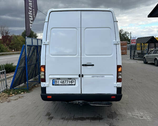 Белый Мерседес Sprinter, объемом двигателя 2.15 л и пробегом 700 тыс. км за 8500 $, фото 4 на Automoto.ua