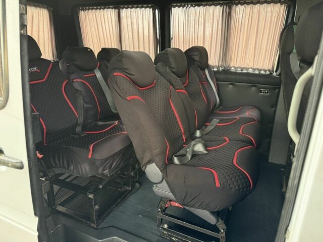 Белый Мерседес Sprinter, объемом двигателя 2.1 л и пробегом 300 тыс. км за 5600 $, фото 6 на Automoto.ua